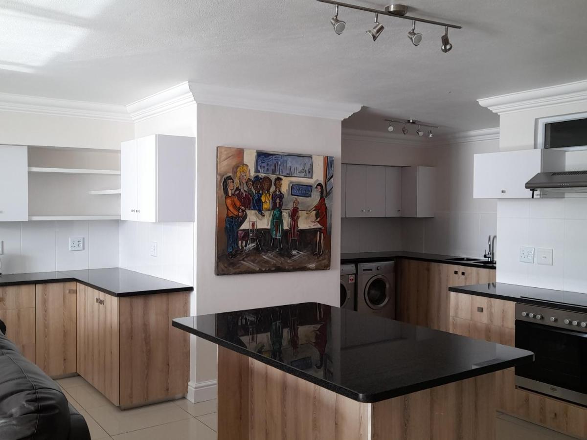 Beach Club Self Catering Apartments Mossel Bay Exterior foto